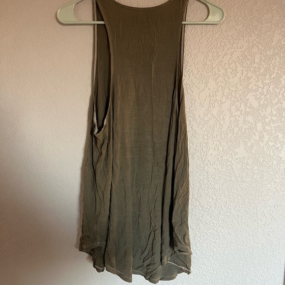 American Eagle soft & sexy tank in army green size large - Picture 2 of 2